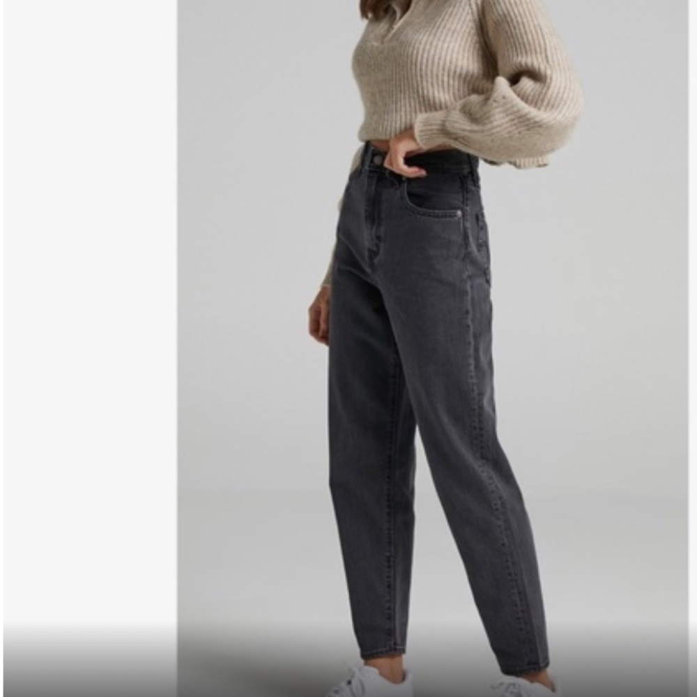 Levi’s Premium HIGH LOOSE TAPER FIT WOMEN'S JEANS (Size 23)